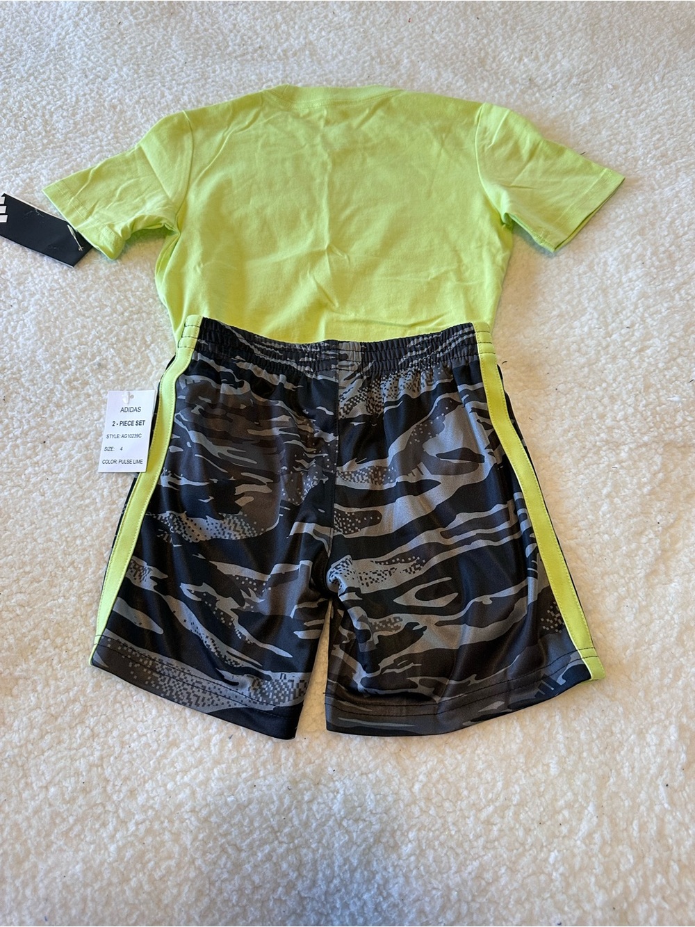 Boy’s Adidas Short Set - Picture 3 of 9